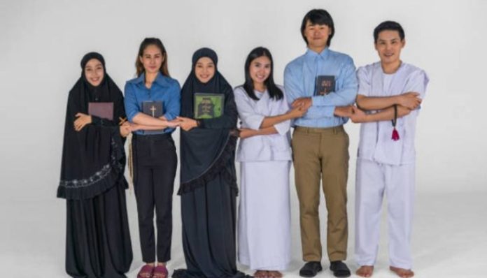Potret keberagamaan di Indonesia (Foto/Pinterest)
