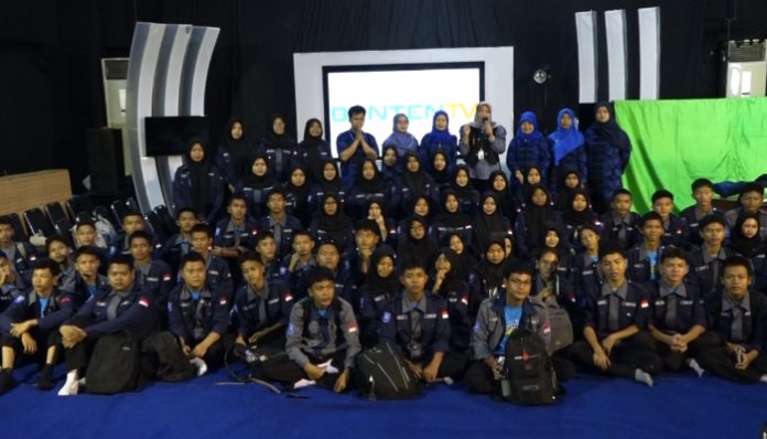 SMKN 7 Kabupaten Tangerang Lakukan Kunjungan Industri ke Banten TV