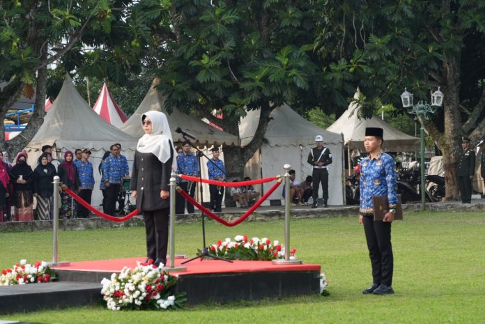 Bupati Pandeglang saat menjadi pemimpin upacara peringatan hari lahir pancasila
