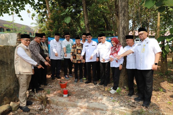 Kanwil BPN Banten gandeng Kanwil Kemenag Banten dan BWI Banten dalam kegiatan Gerakan Masyarakat Pemasangan Tanda Batas Tanah Wakaf (GEMAPATAS TAWAF) di Pondok Pesantren Nurul El Bantany, Kota Serang, Kamis 11 Juni 2026. (Foto: Humas BPN Banten)