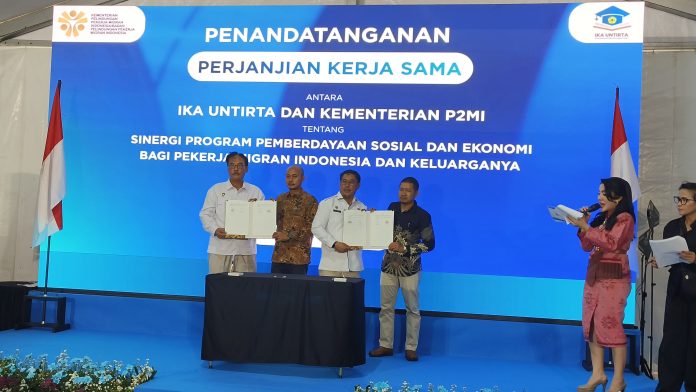Penandatanganan Perjanjian Kerja Sama antara IKA Untirta dan Kementerian P2MI pada Minggu, 15 Juni 2026.