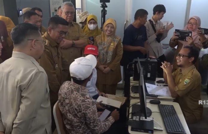 Gubernur Banten Andra Soni meninjau pendistribusian MBG dan pelaksanaan pra-SPMB di SMAN 1 Ciputat serta SMA PGRI 56 Ciputat, Kota Tangerang Selatan, Senin, 2 Juni 2026