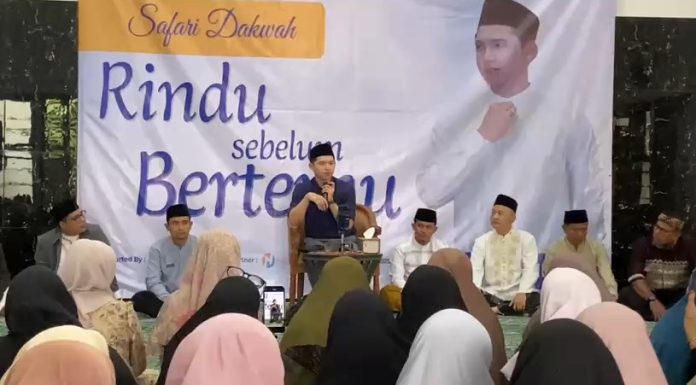 Masjid Al Muhajirin Gedong Kaloran Residence, Kota Serang, menggelar kegiatan Safari Dakwah bersama Ustaz Koh Dennis Lim