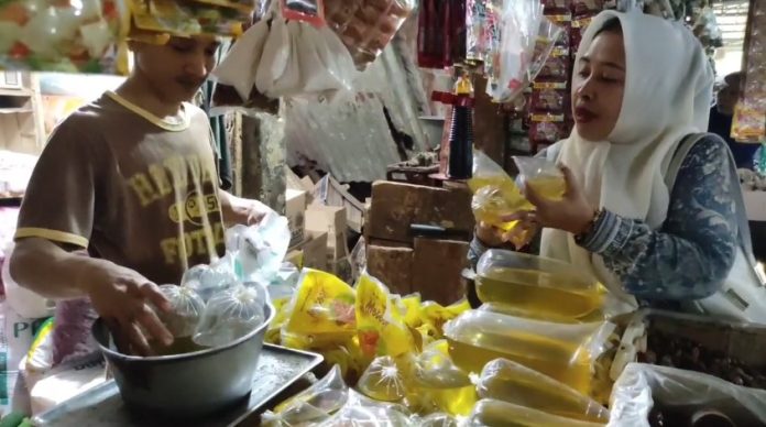 Kios penjual sembako di Pasar Badak Pandeglang