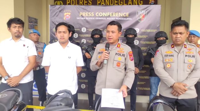 Polres Pandeglang menggelar konferensi pers pengungkapan kasus pencurian kendaraan bermotor